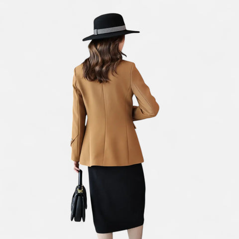 Women’s Heritage Tailored Blazer – Gold Button Elegance