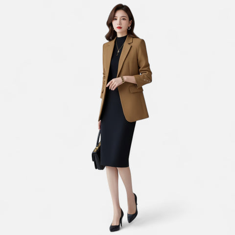 Women’s Heritage Tailored Blazer – Gold Button Elegance
